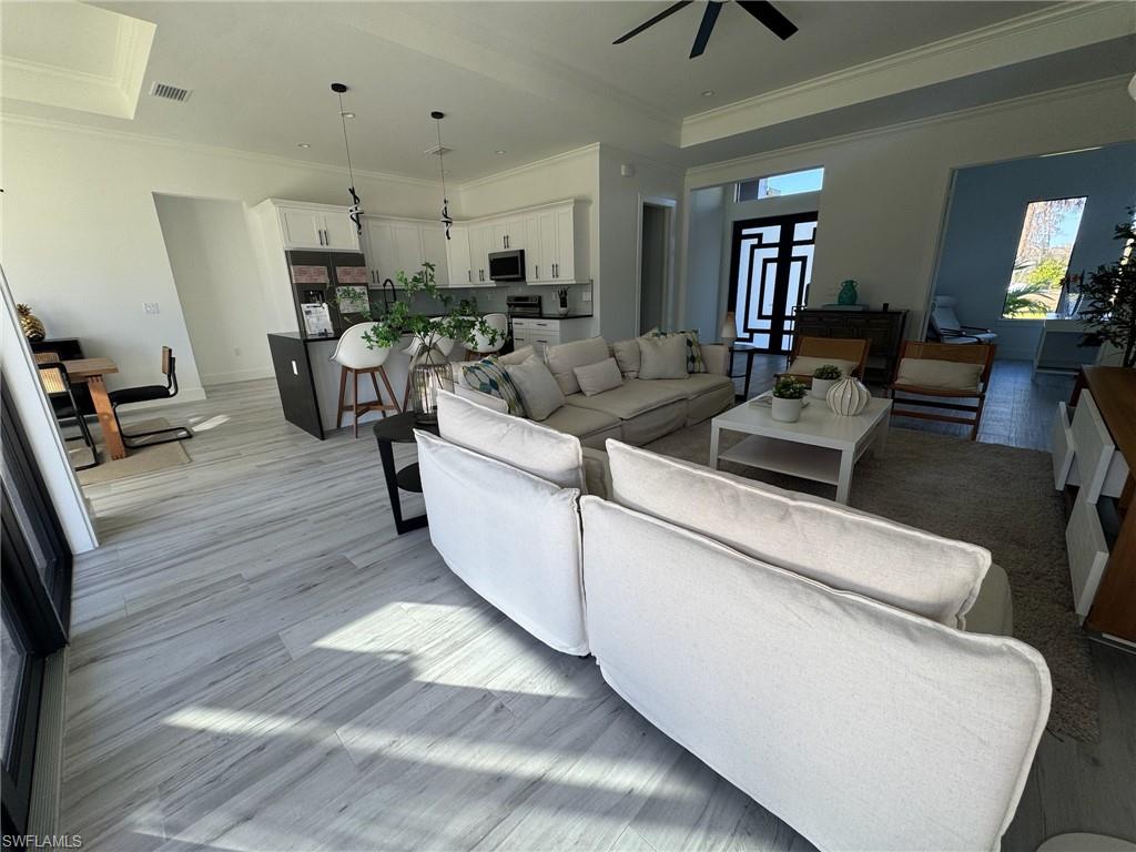 308 Golden Gate BLVD E