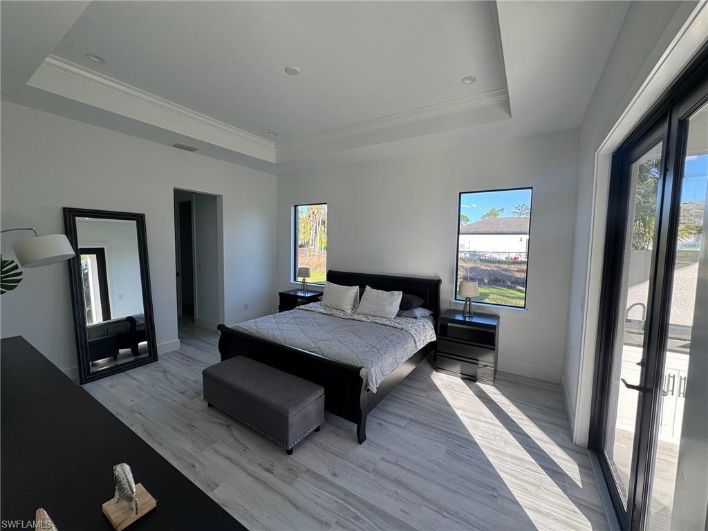 308 Golden Gate BLVD E