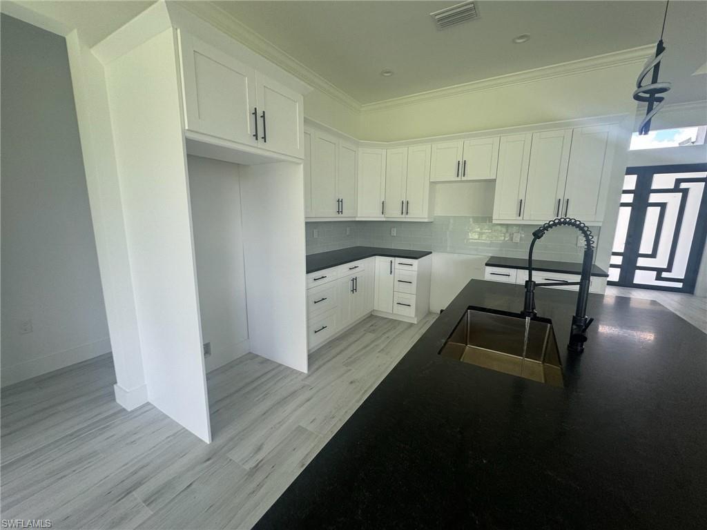 308 Golden Gate BLVD E