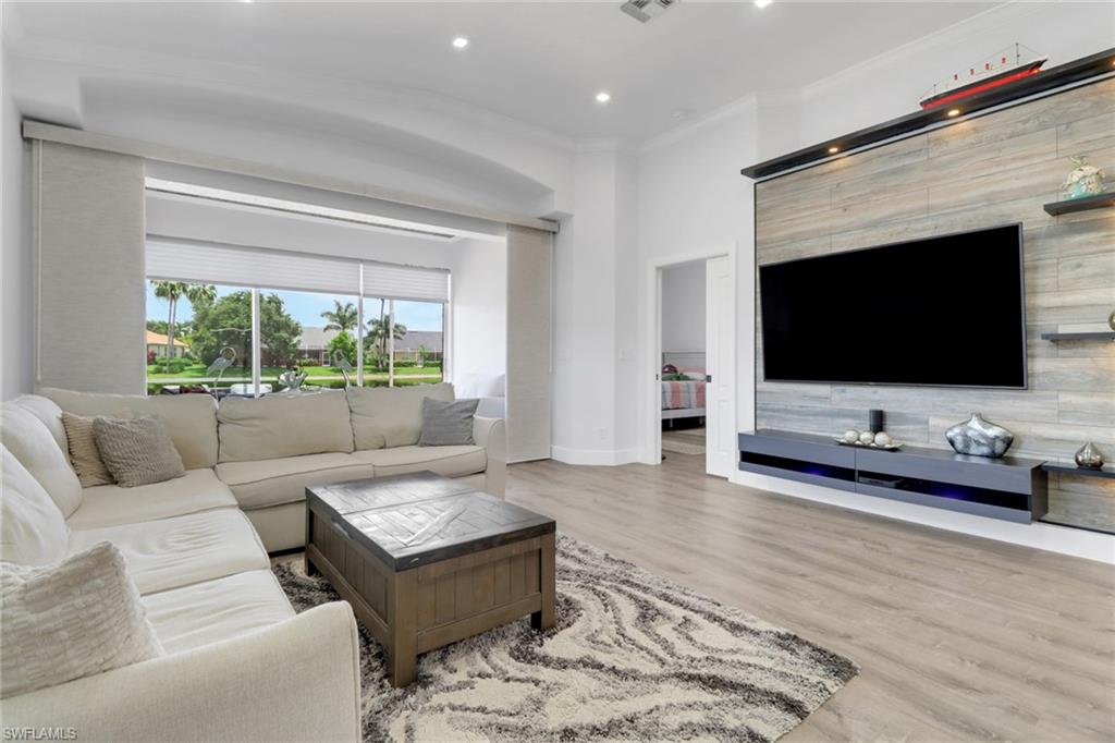 8644 Ibis Cove CIR