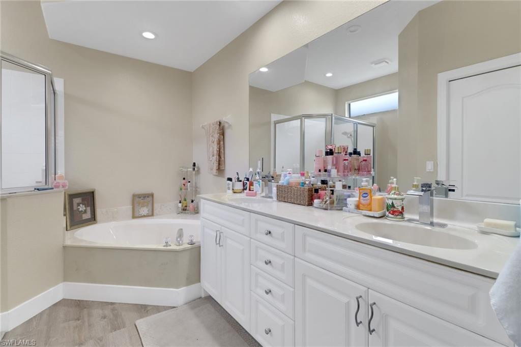 8644 Ibis Cove CIR