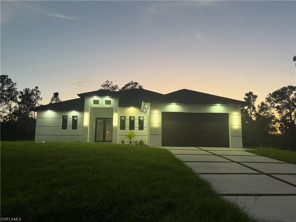 1421 Poinsettia AVE