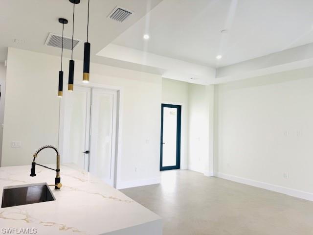 1421 Poinsettia AVE