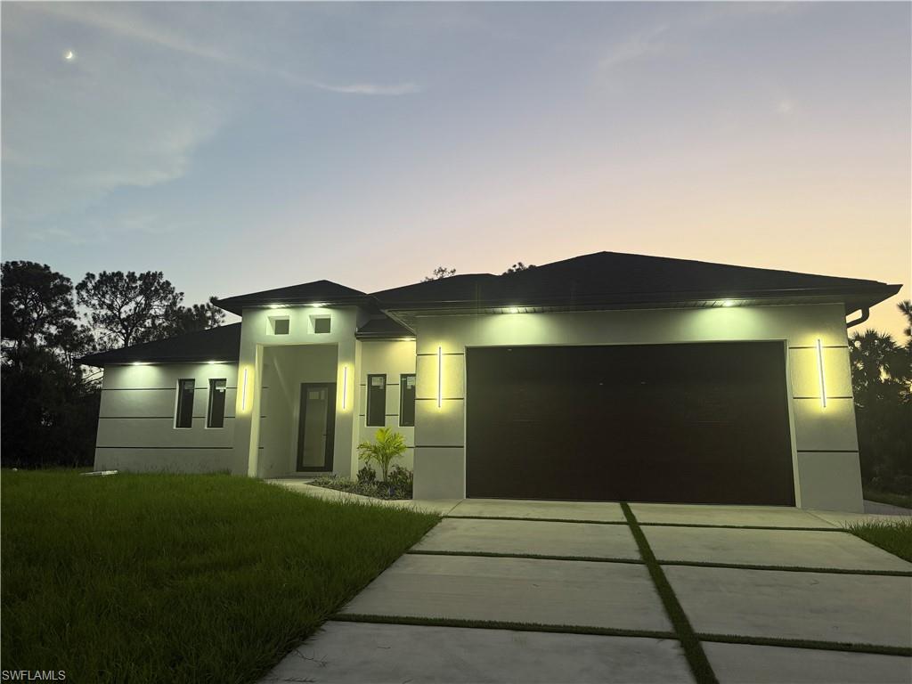 1421 Poinsettia AVE