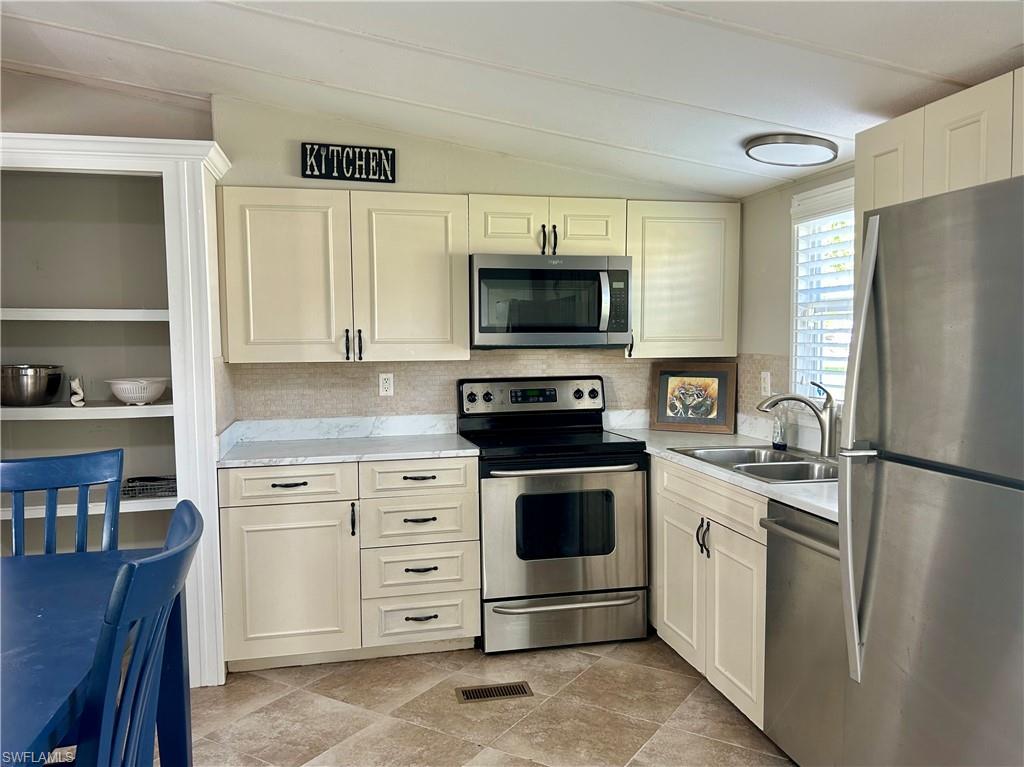 110 Pine Key LN # 19