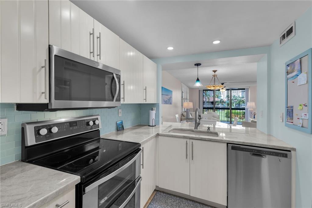 651 Seaview CT # B202