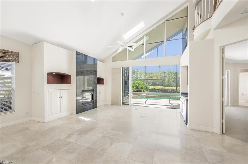 5072 Kensington High ST