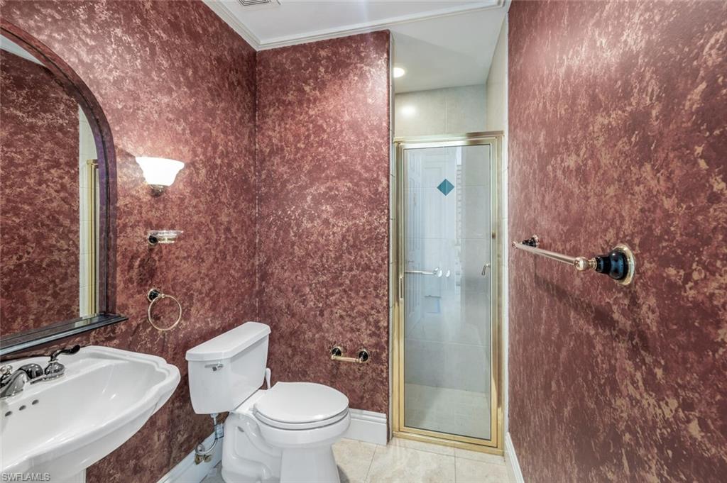 5072 Kensington High ST