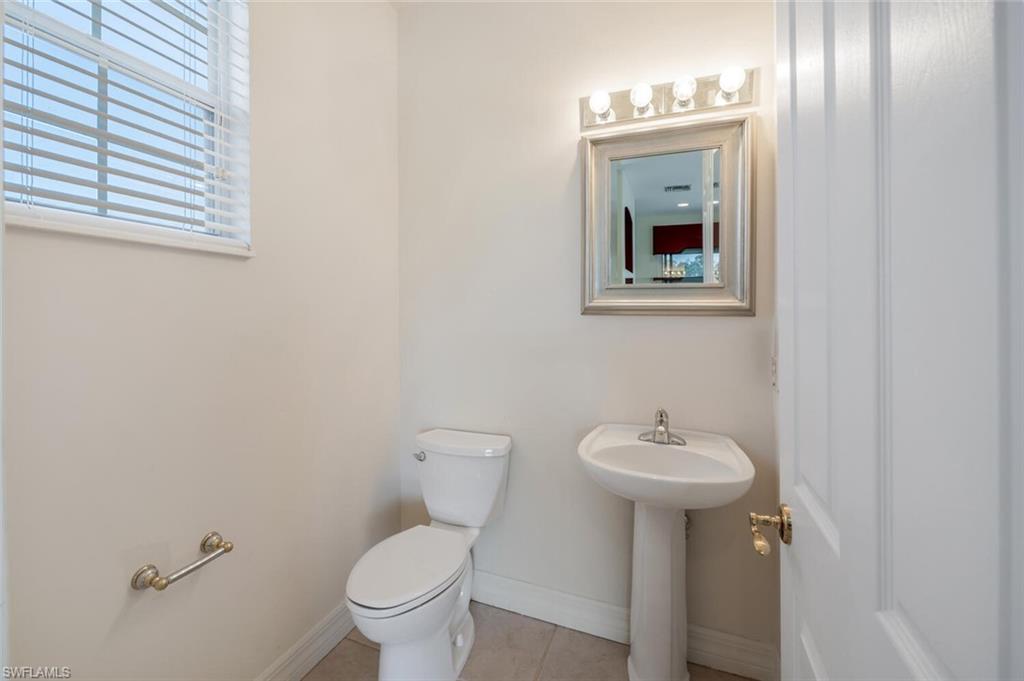 5072 Kensington High ST