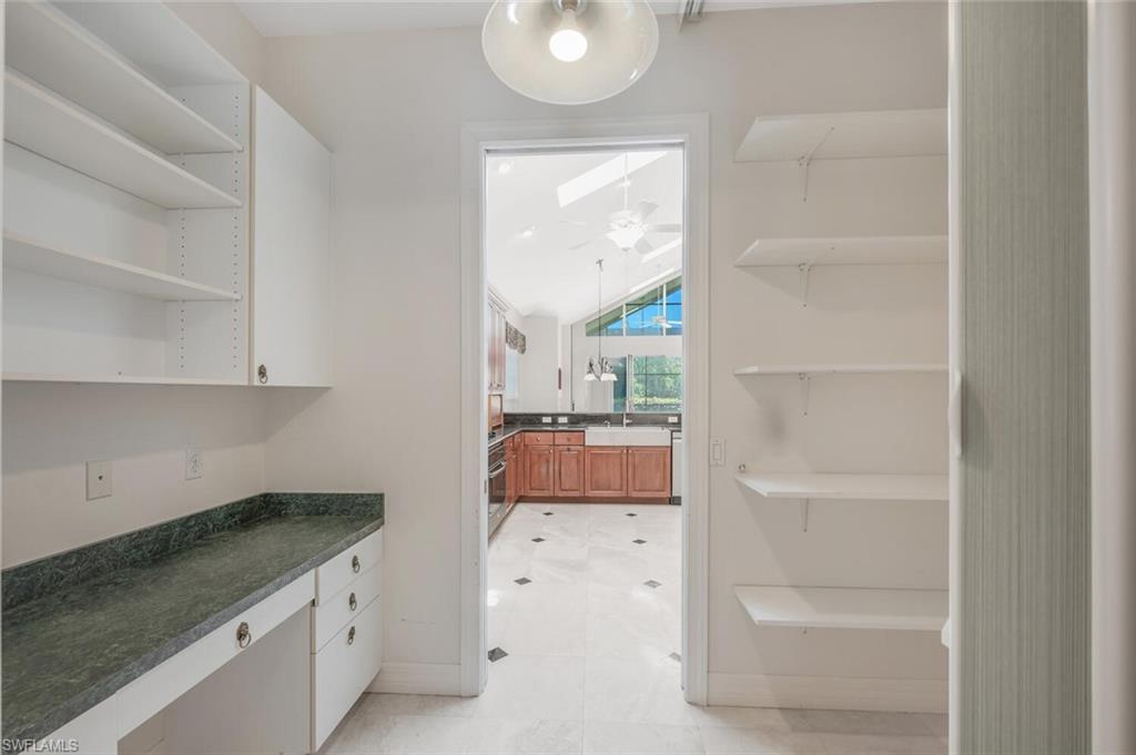 5072 Kensington High ST