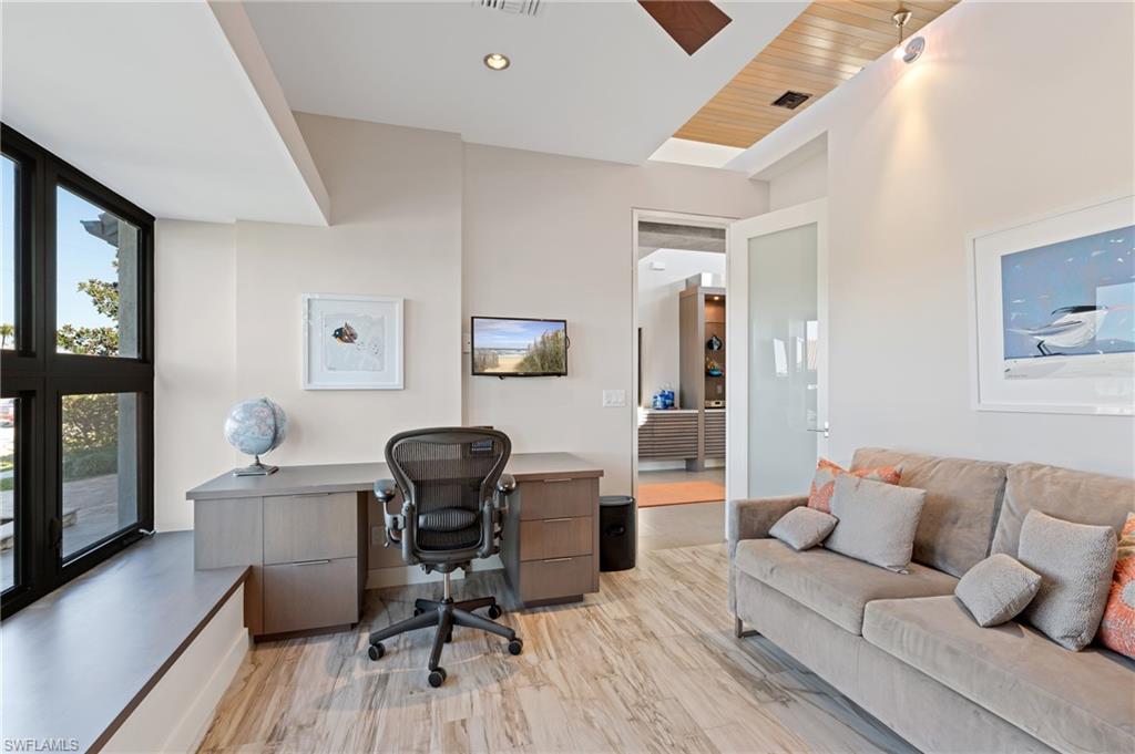 821 Magnolia CT