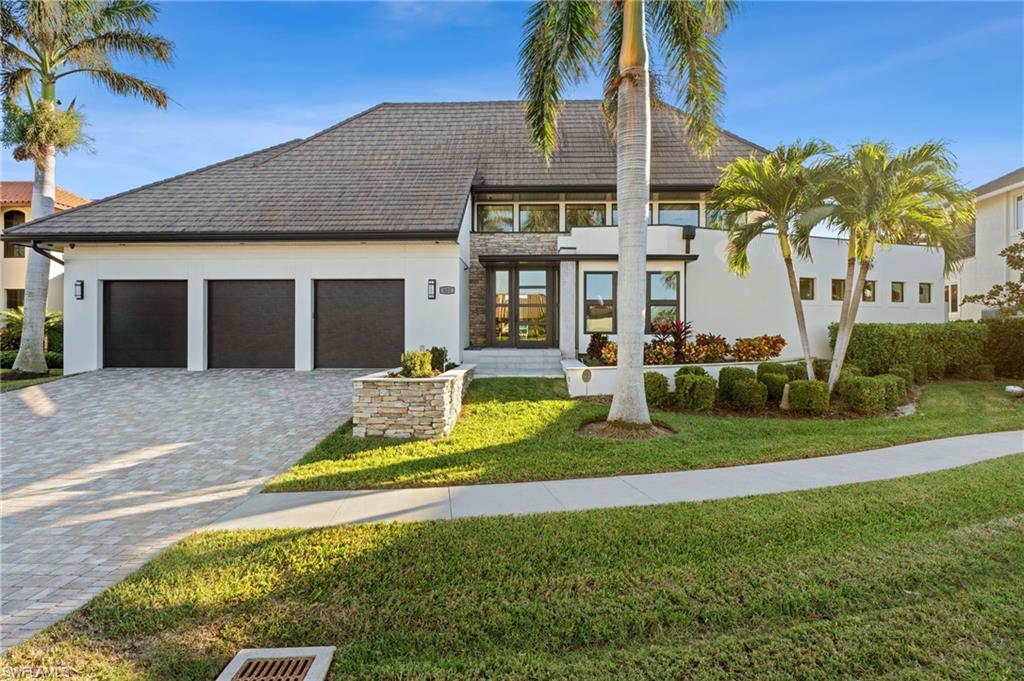 821 Magnolia CT
