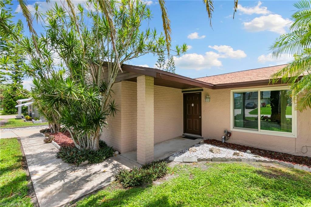 19085 Coconut RD