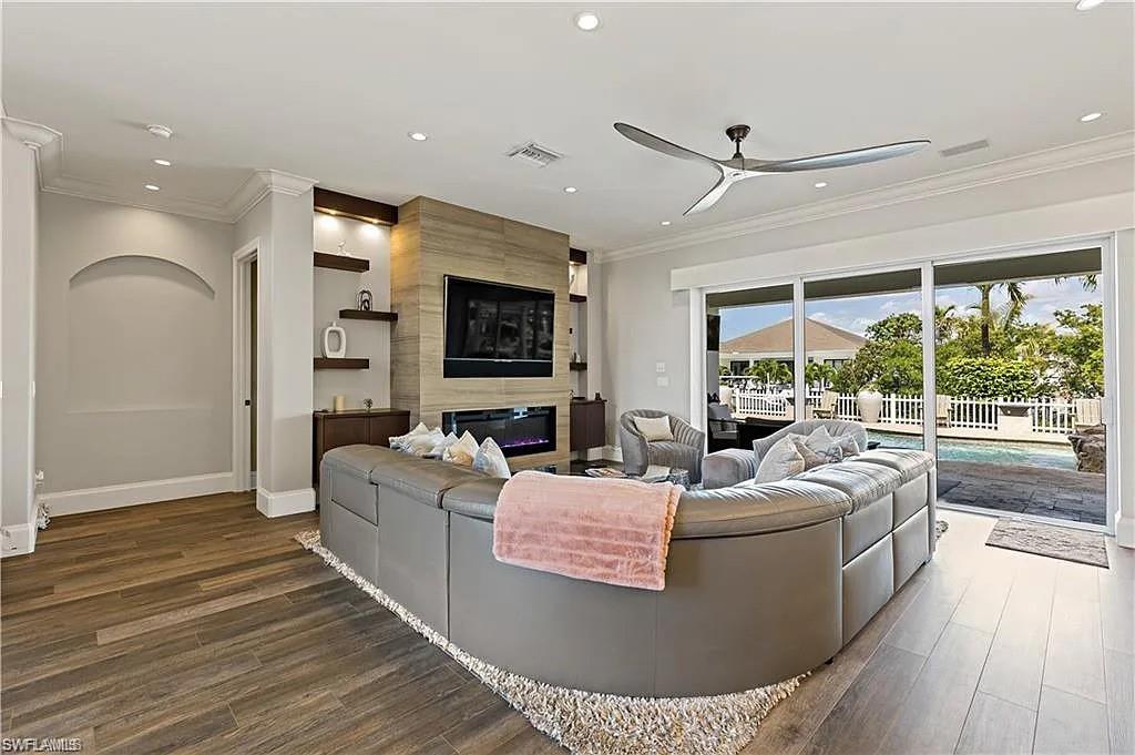 1435 Osprey AVE