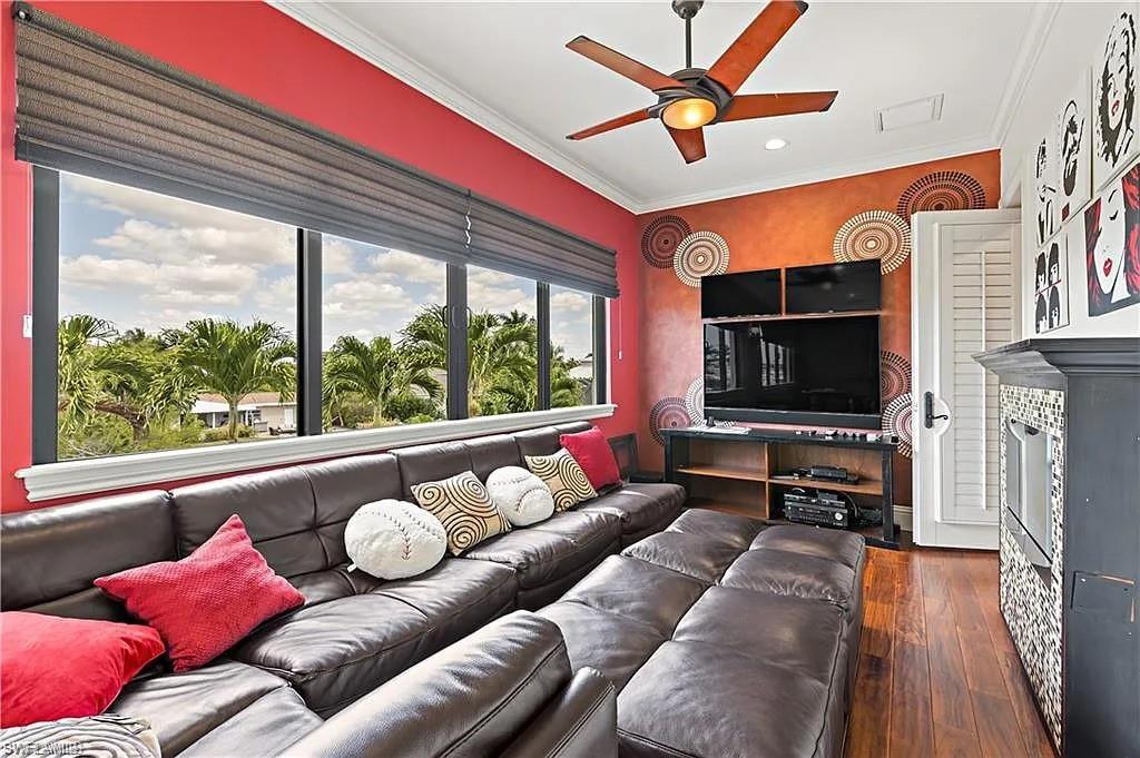 1435 Osprey AVE