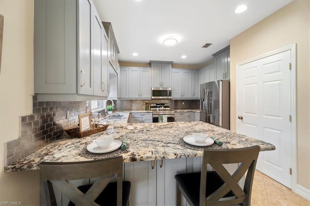 12341 Eagle Pointe CIR