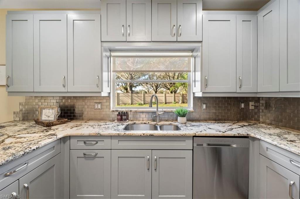 12341 Eagle Pointe CIR