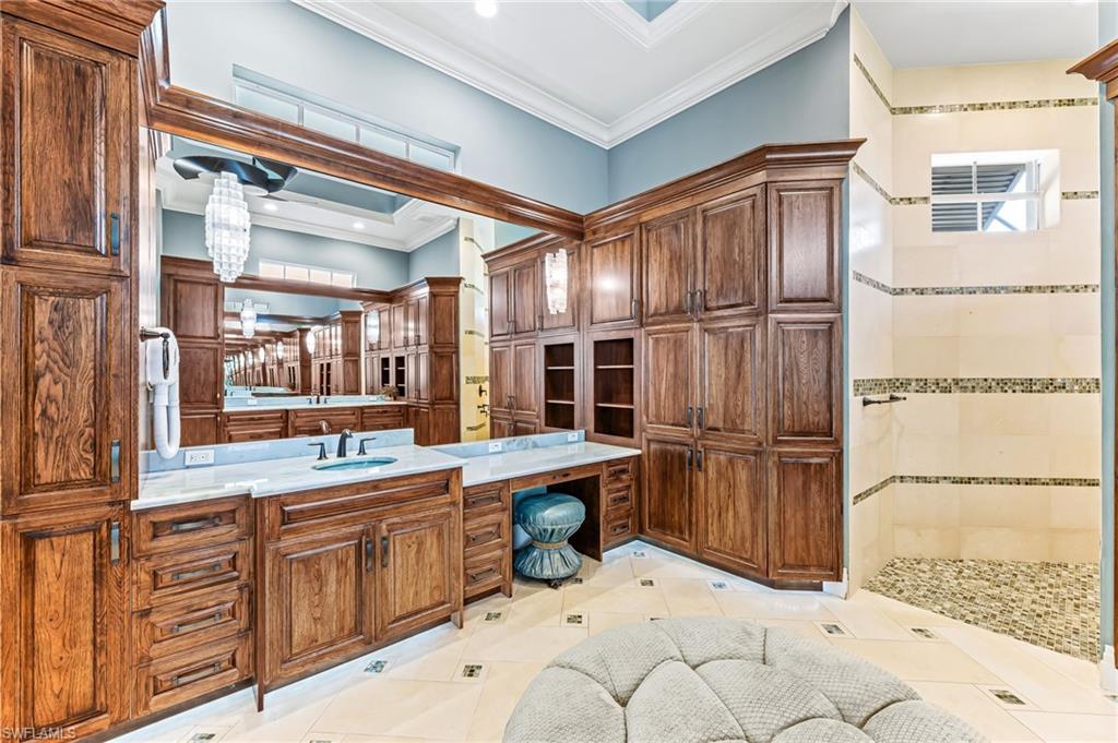 1611 Collingswood CT