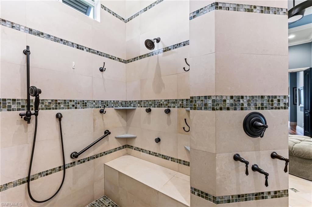 1611 Collingswood CT