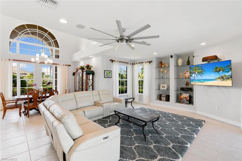 1040 Coronado CT