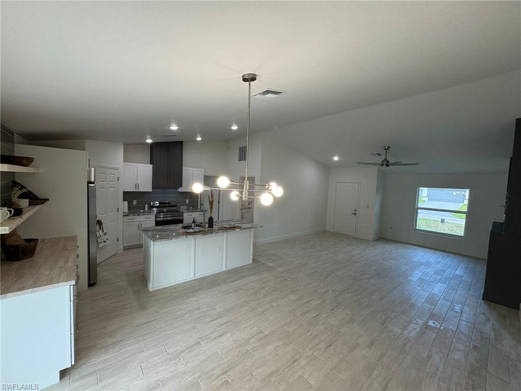 1027 Alfreda AVE