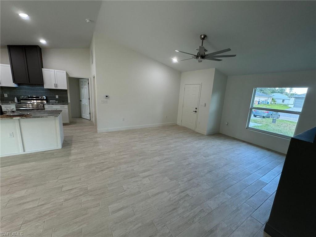 1027 Alfreda AVE