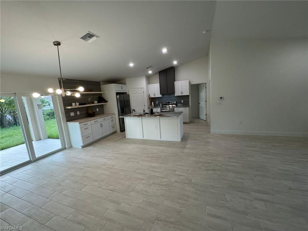 1027 Alfreda AVE
