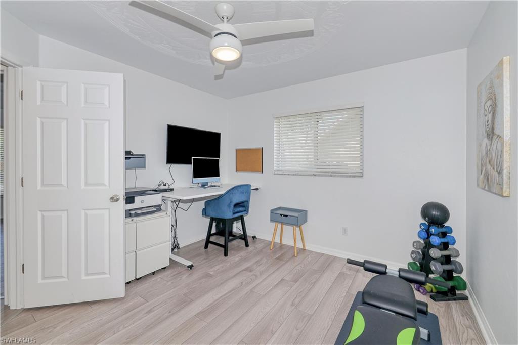 22589 Island Lakes DR