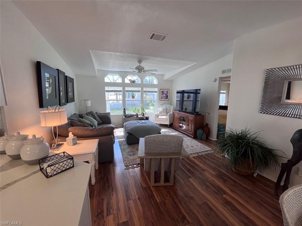 65 Turquoise AVE # 65T