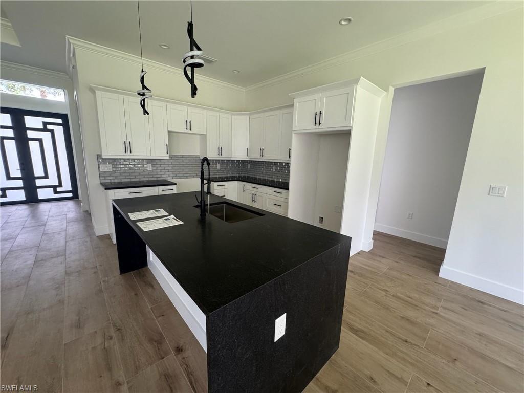 264 Golden Gate BLVD E