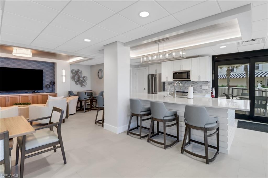 3399 Gulf Shore BLVD N # 303