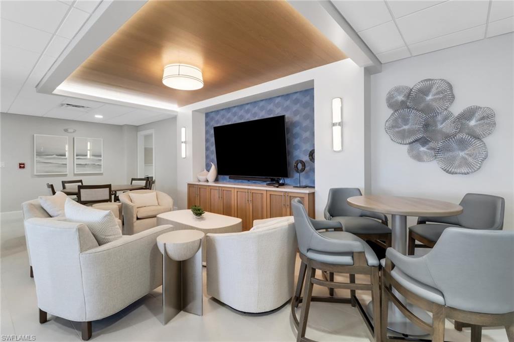 3399 Gulf Shore BLVD N # 303