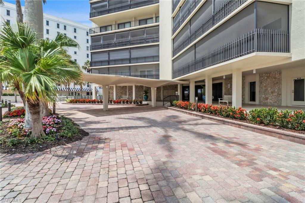 3399 Gulf Shore BLVD N # 303