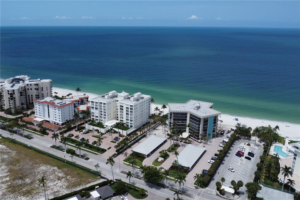 3399 Gulf Shore BLVD N # 303