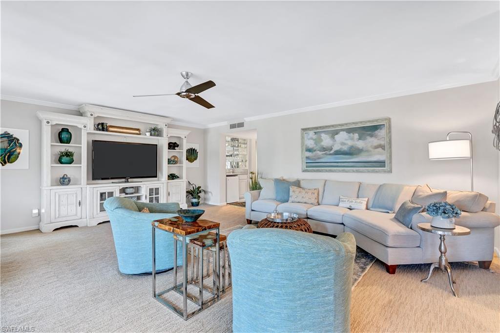 2400 Gulf Shore BLVD N # 203