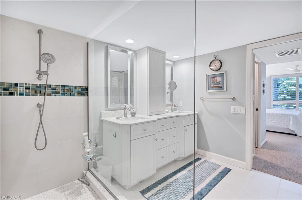 2400 Gulf Shore BLVD N # 203