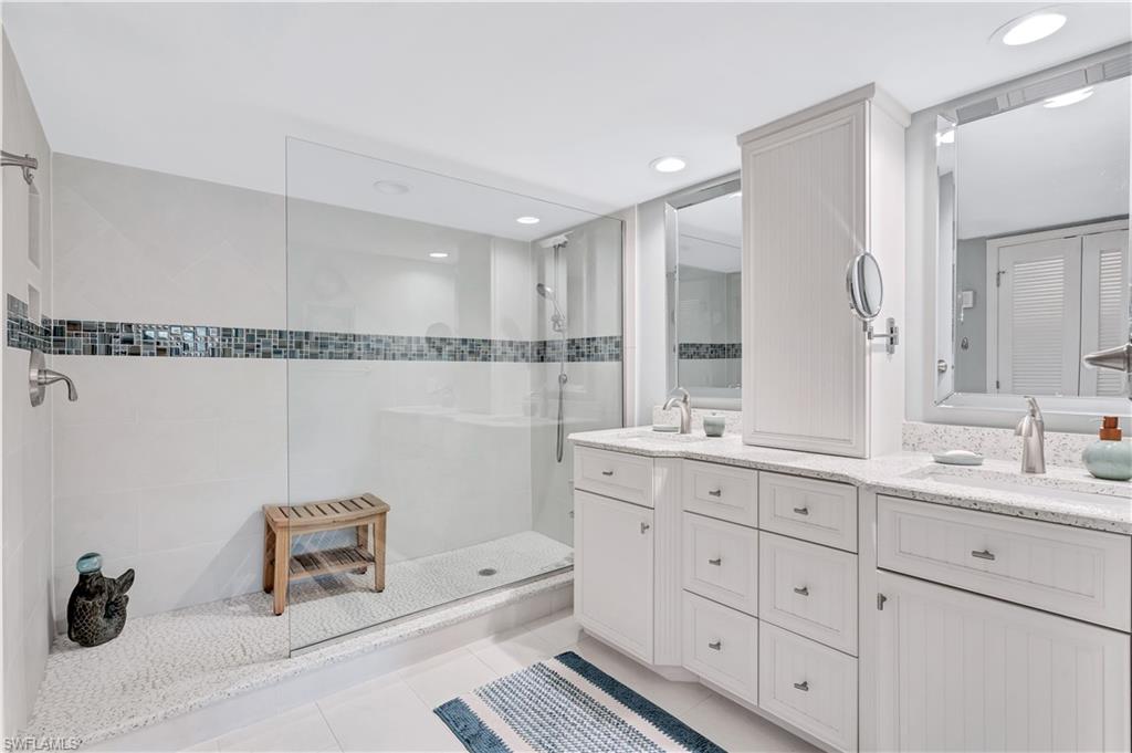 2400 Gulf Shore BLVD N # 203