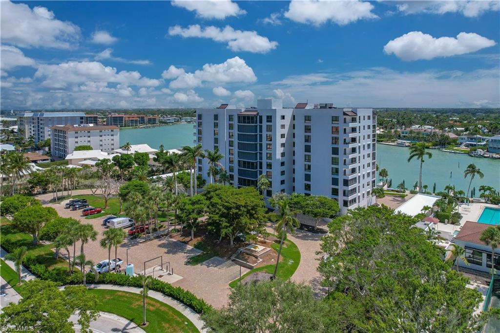 2400 Gulf Shore BLVD N # 203
