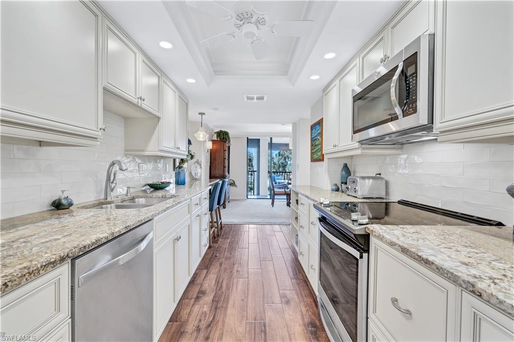 2400 Gulf Shore BLVD N # 203