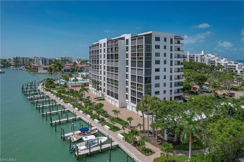 2400 Gulf Shore BLVD N # 203