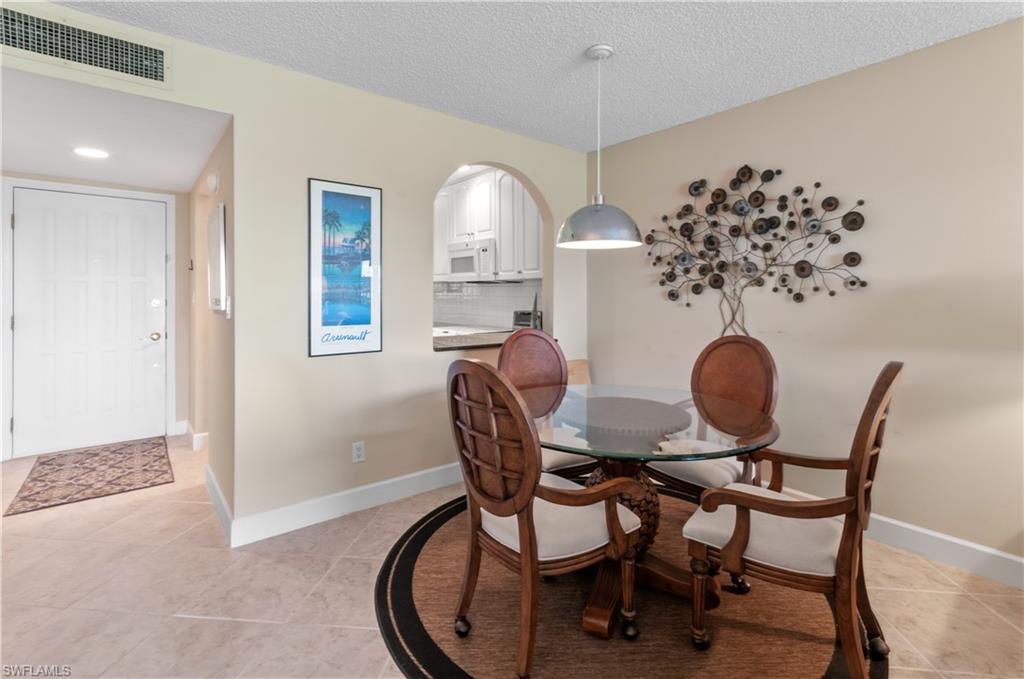 13 High Point CIR N # 303