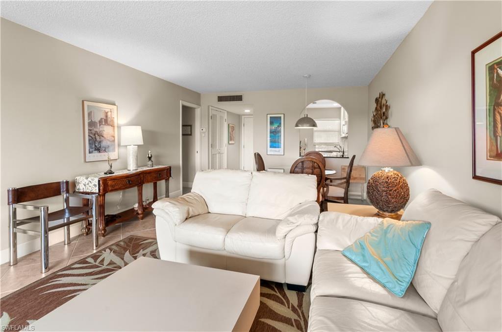 13 High Point CIR N # 303