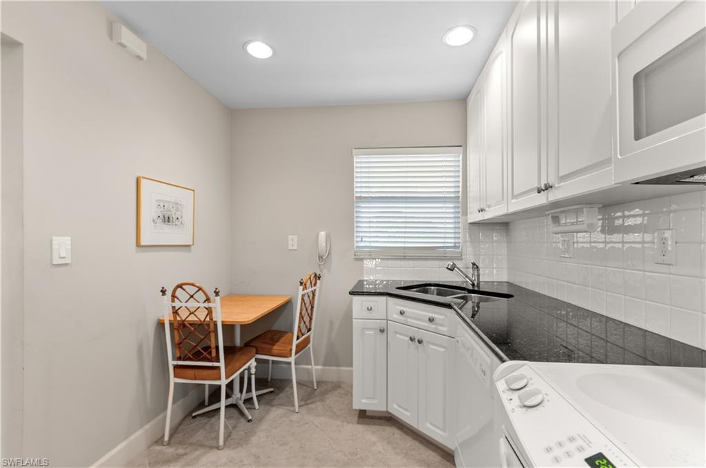 13 High Point CIR N # 303