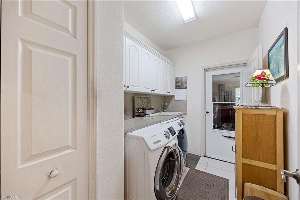 24300 Mountain View DR