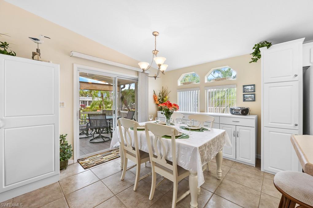 1328 Amethyst Lake LN