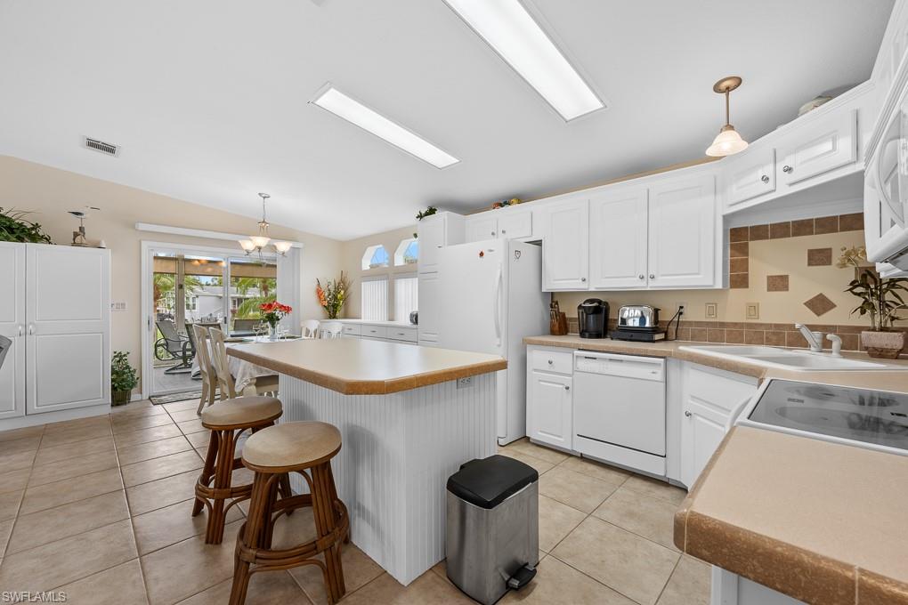 1328 Amethyst Lake LN