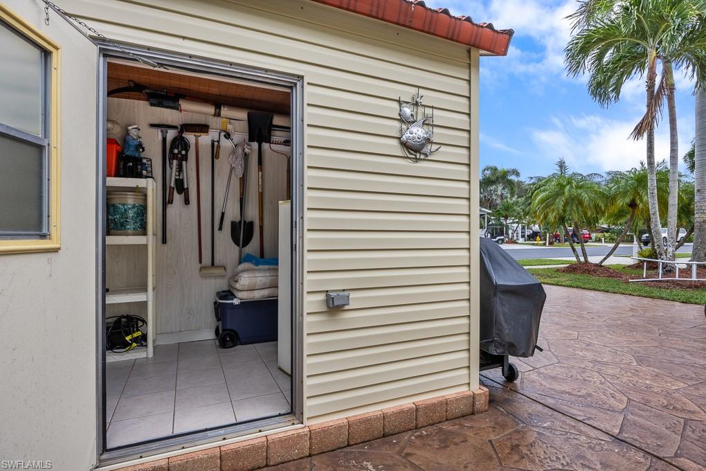 1328 Amethyst Lake LN