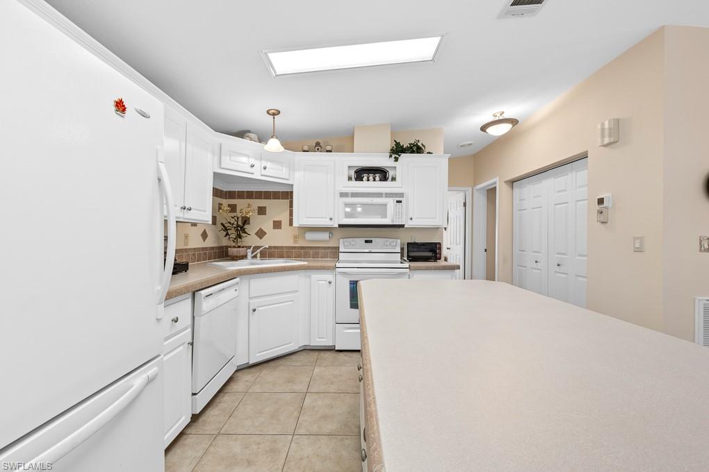 1328 Amethyst Lake LN