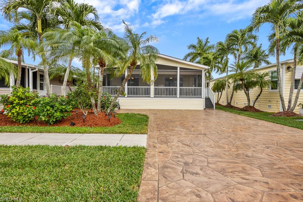 1328 Amethyst Lake LN