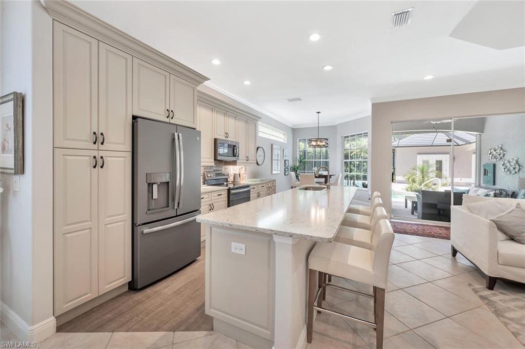 5081 Kensington High ST